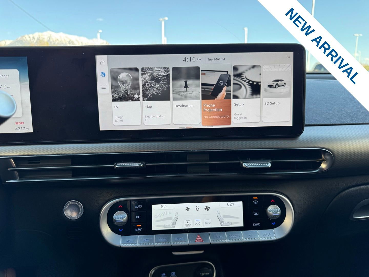 Used 2025 Genesis GV60 Advanced image 24