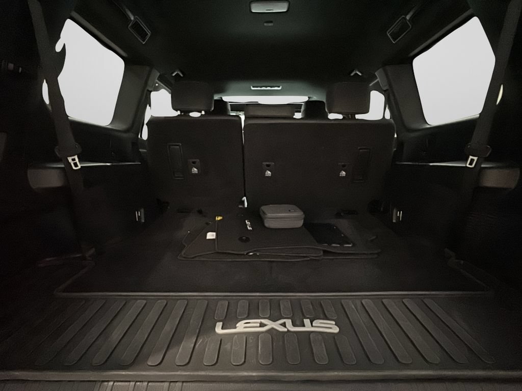 Used 2024 Lexus GX 550 w/ Cold Area Package AWD/4WD image 18