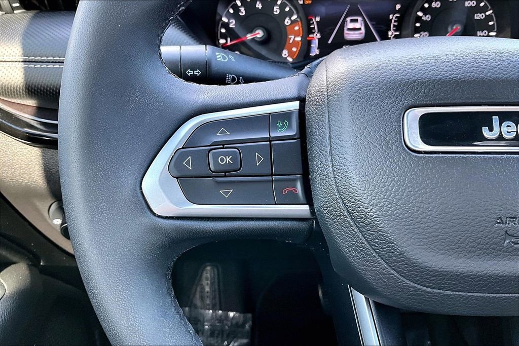 Used 2023 Jeep Compass Altitude image 10