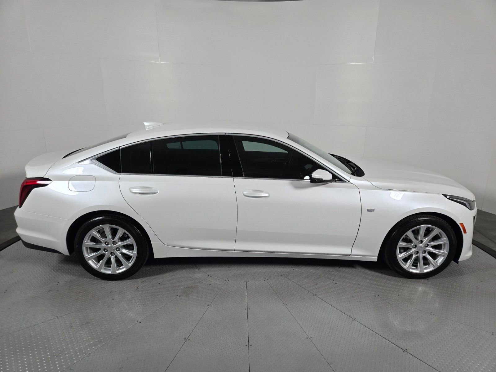 Used 2024 Cadillac CT5 Luxury RWD image 6