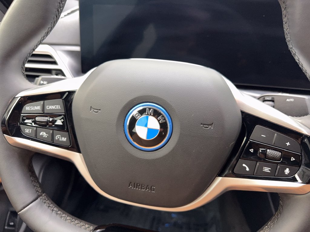 Used 2025 BMW i4 eDrive40 w/ Premium Package RWD image 59