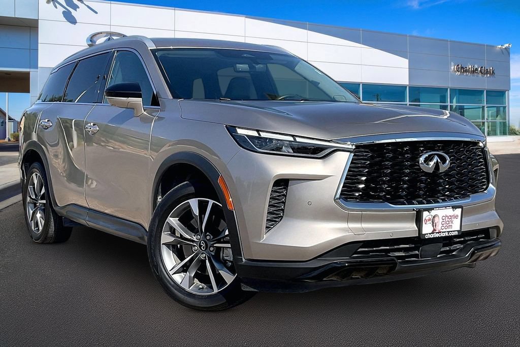 Used 2023 INFINITI QX60 Luxe w/ Vision Package AWD/4WD image 12