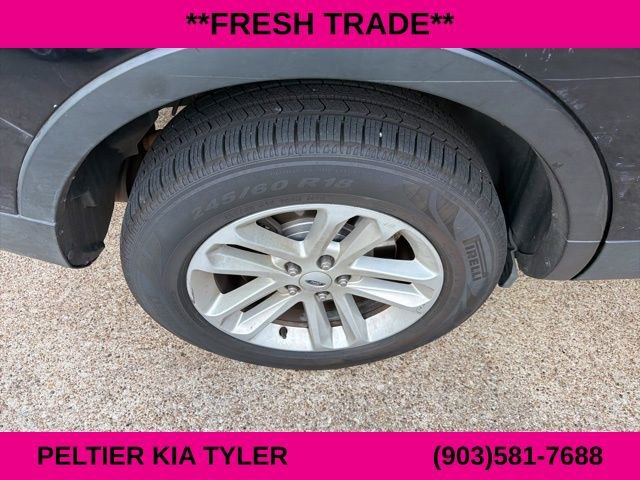 Used 2017 Ford Explorer XLT w/ Equipment Group 202A image 12