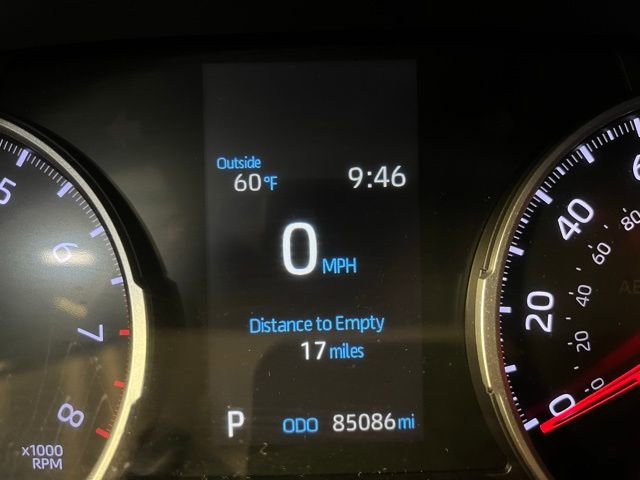 Used 2022 Toyota RAV4 LE image 15