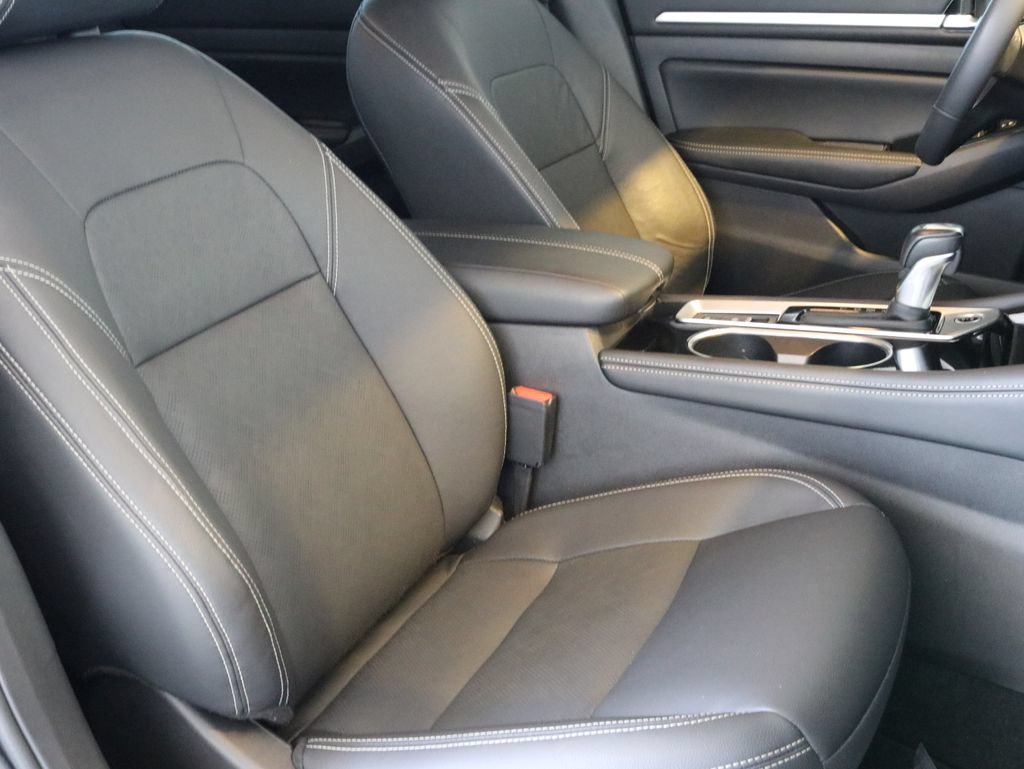 Used 2025 Nissan Altima 2.5 SL AWD/4WD image 45