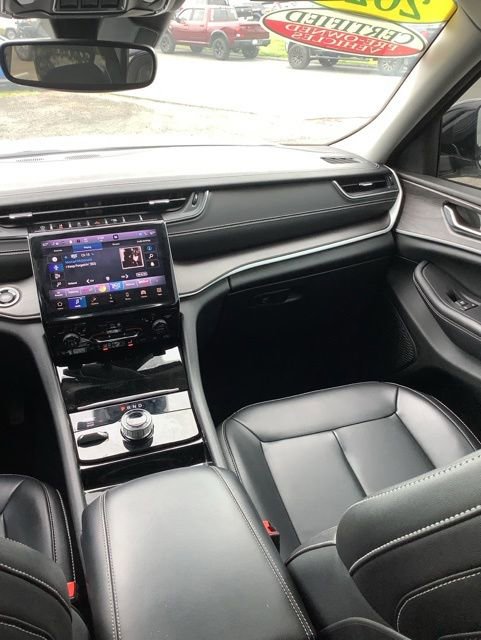 Certified 2023 Jeep Grand Cherokee Limited AWD/4WD image 13
