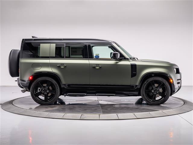 New 2026 Land Rover Defender 110 X-Dynamic SE AWD/4WD image 6