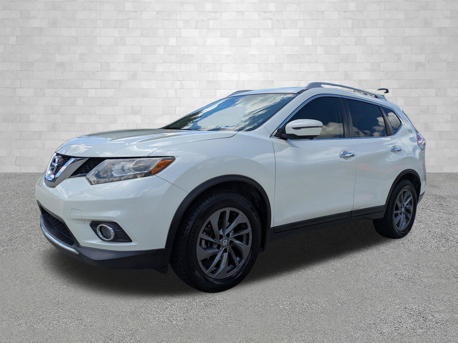 Used 2016 Nissan Rogue SL w/ SL Premium Package FWD image 5