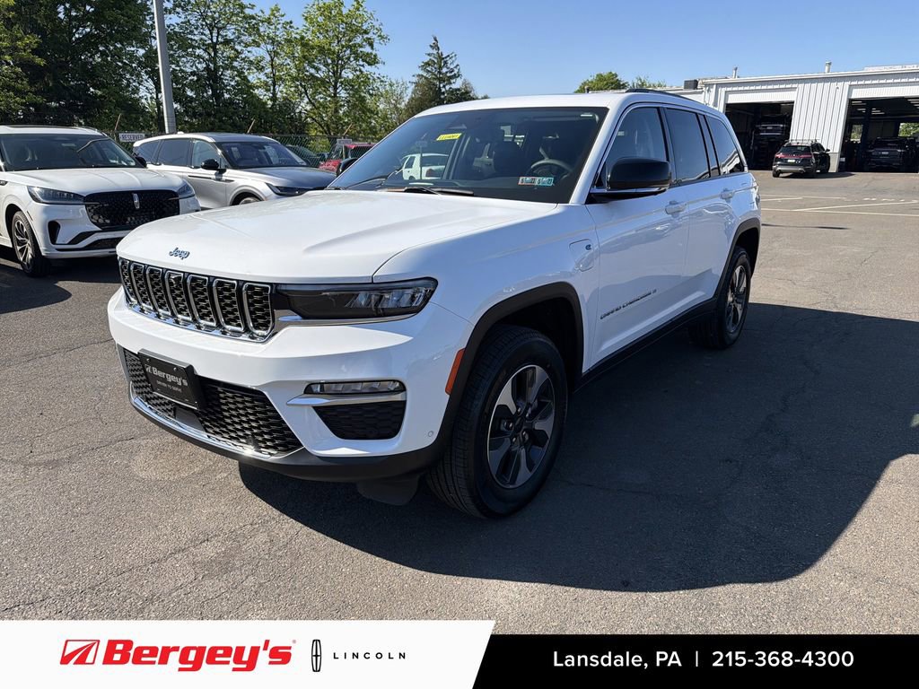 Used 2017 Jeep Grand Cherokee Overland AWD/4WD video 1