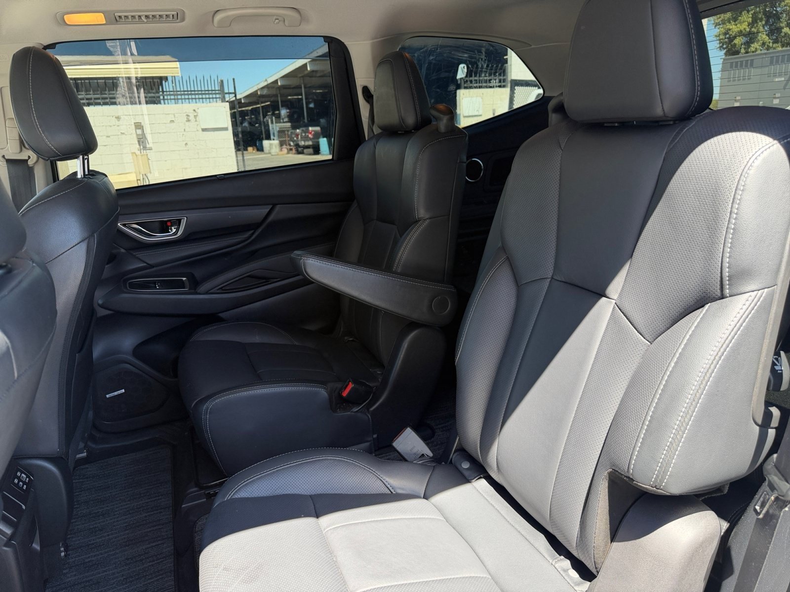 Used 2023 Subaru Ascent Limited w/ Technology Package AWD/4WD image 26
