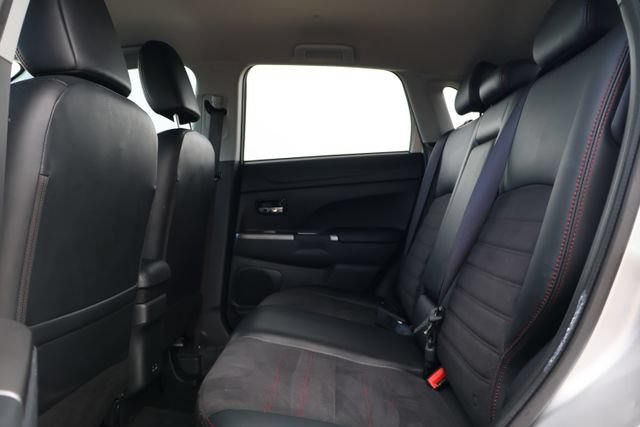 Used 2023 Mitsubishi Outlander Sport SE AWD/4WD image 8
