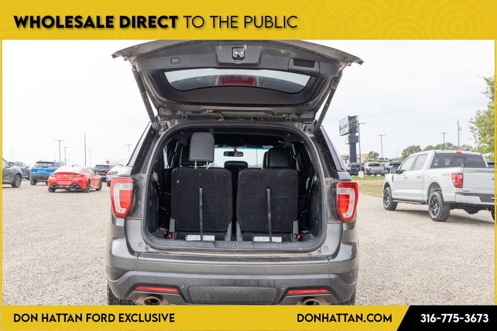 Used 2018 Ford Explorer XLT w/ Equipment Group 202A AWD/4WD image 26