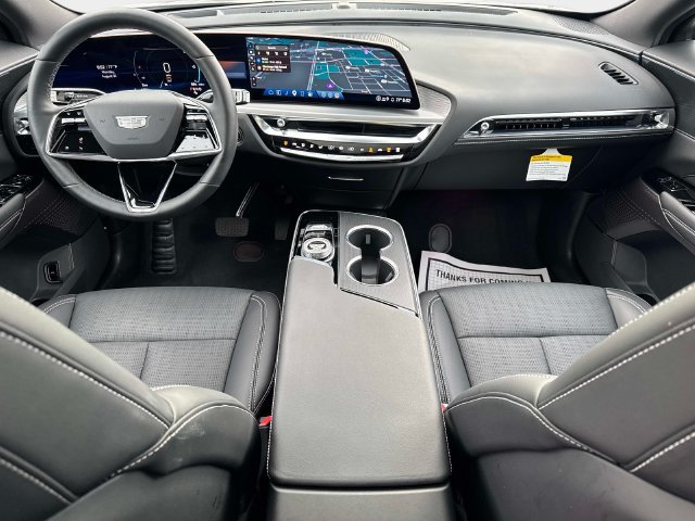 New 2025 Cadillac Lyriq Sport w/ LPO, Floor Liner Package AWD/4WD image 15