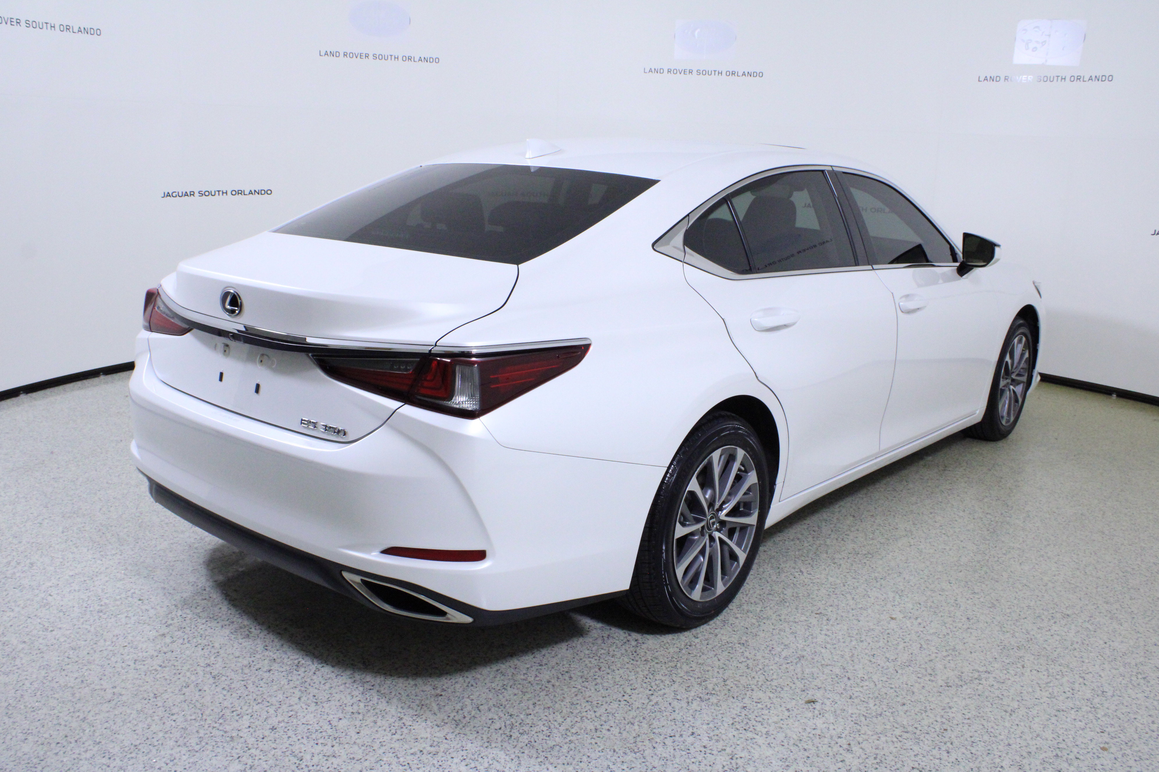 Used 2022 Lexus ES 350 image 7