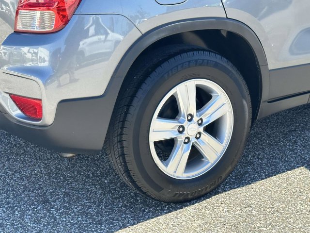 Certified 2020 Chevrolet Trax LS FWD image 30