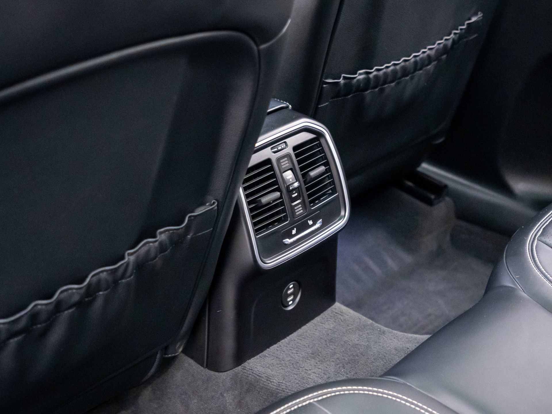 Certified 2022 Porsche Macan GTS AWD/4WD image 19