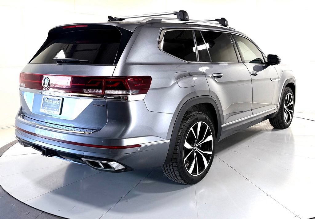 Used 2024 Volkswagen Atlas SEL Premium R-Line AWD/4WD image 4