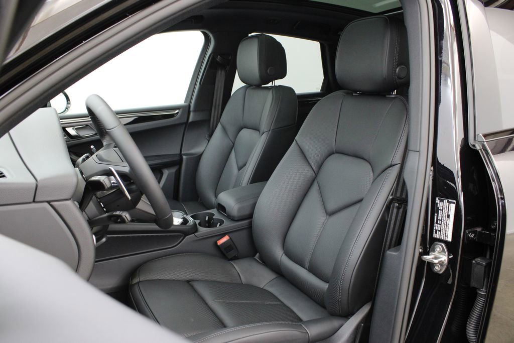 New 2025 Porsche Macan S image 5