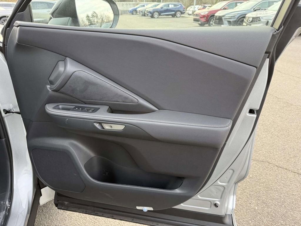 Used 2025 Lexus TX 500h AWD image 16