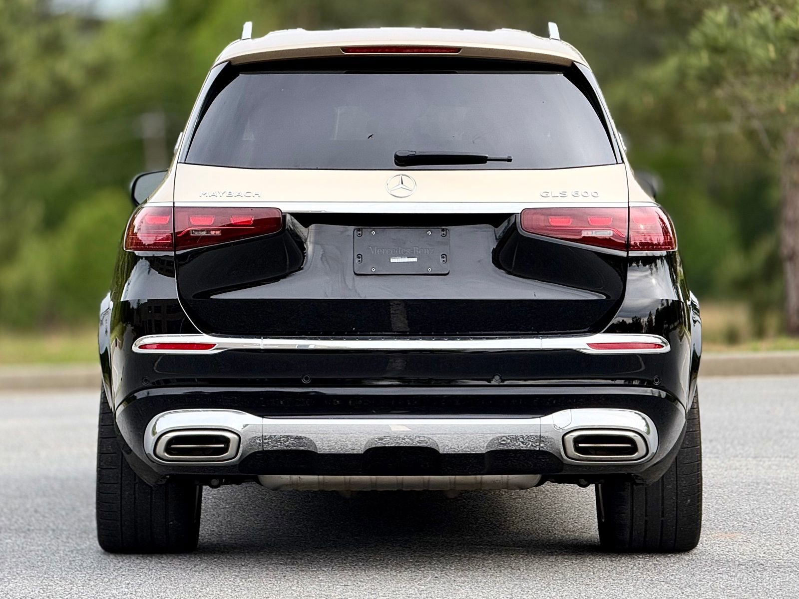 Used 2024 Mercedes-Benz Maybach GLS 600 4MATIC image 6