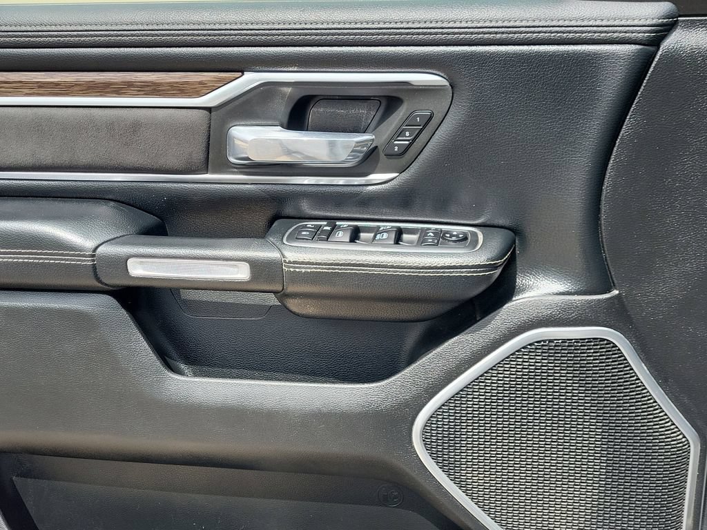 Used 2020 RAM 1500 Laramie AWD/4WD image 10