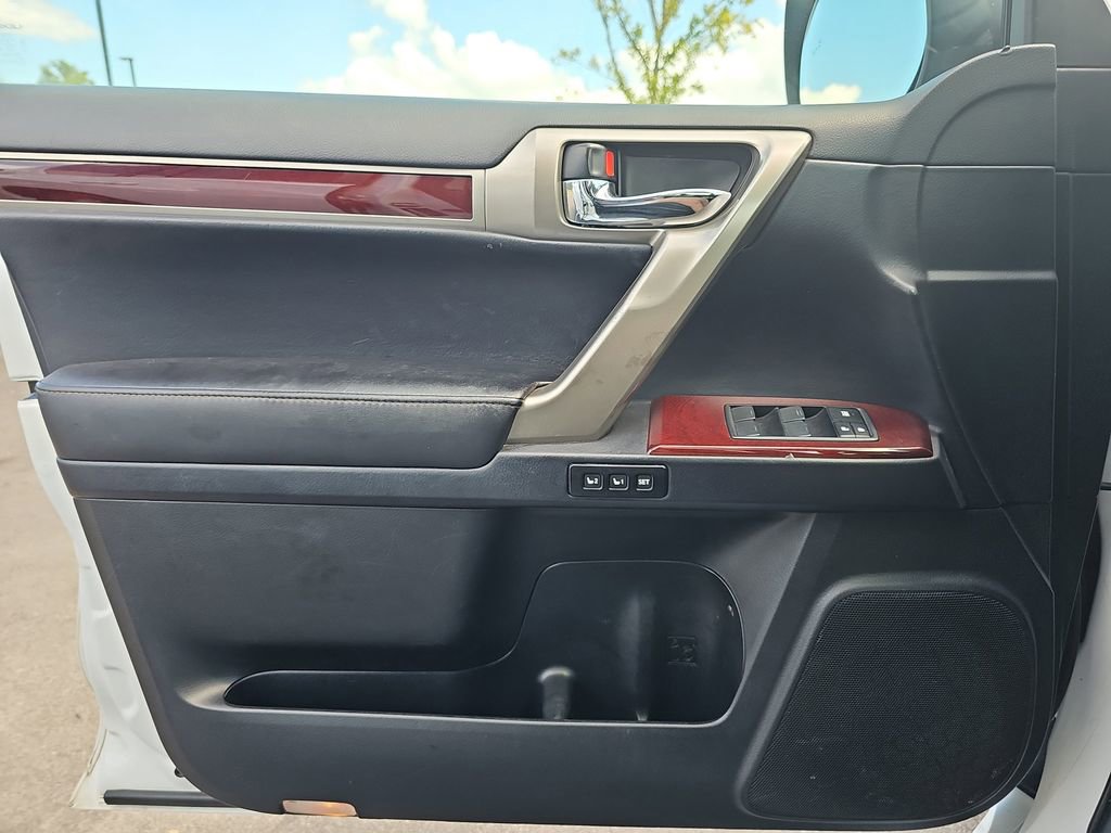 Used 2019 Lexus GX 460 Premium image 33
