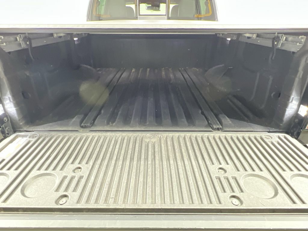 Used 2021 Nissan Titan PRO-4X w/ Pro-4x Convenience Package AWD/4WD image 28
