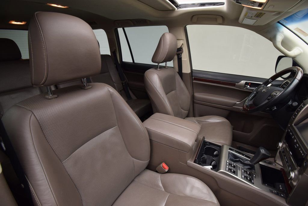 Used 2014 Lexus GX 460 Luxury image 19