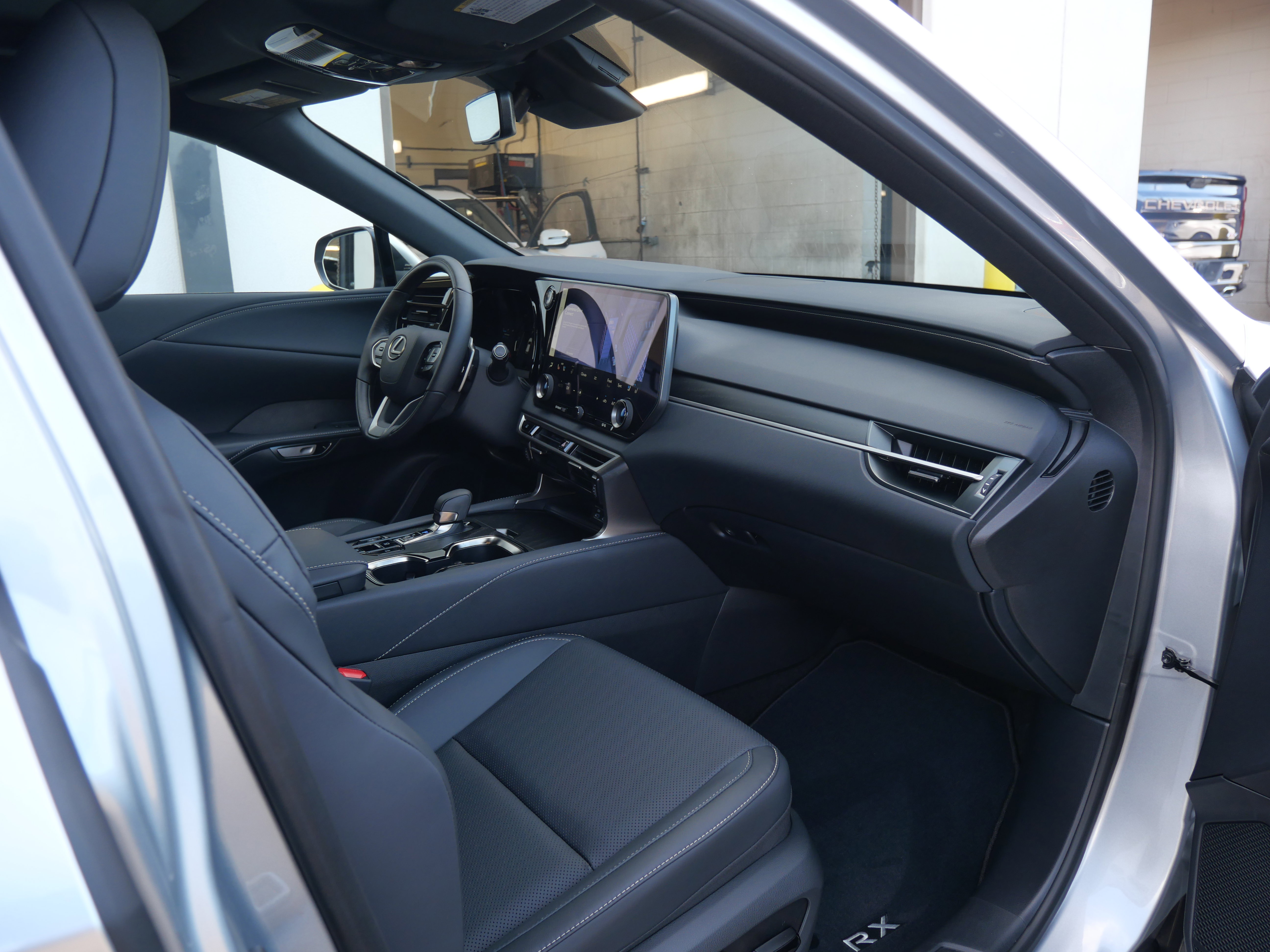 Used 2025 Lexus RX 350 Premium image 14