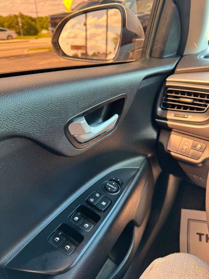 Used 2019 Kia Rio S FWD image 13