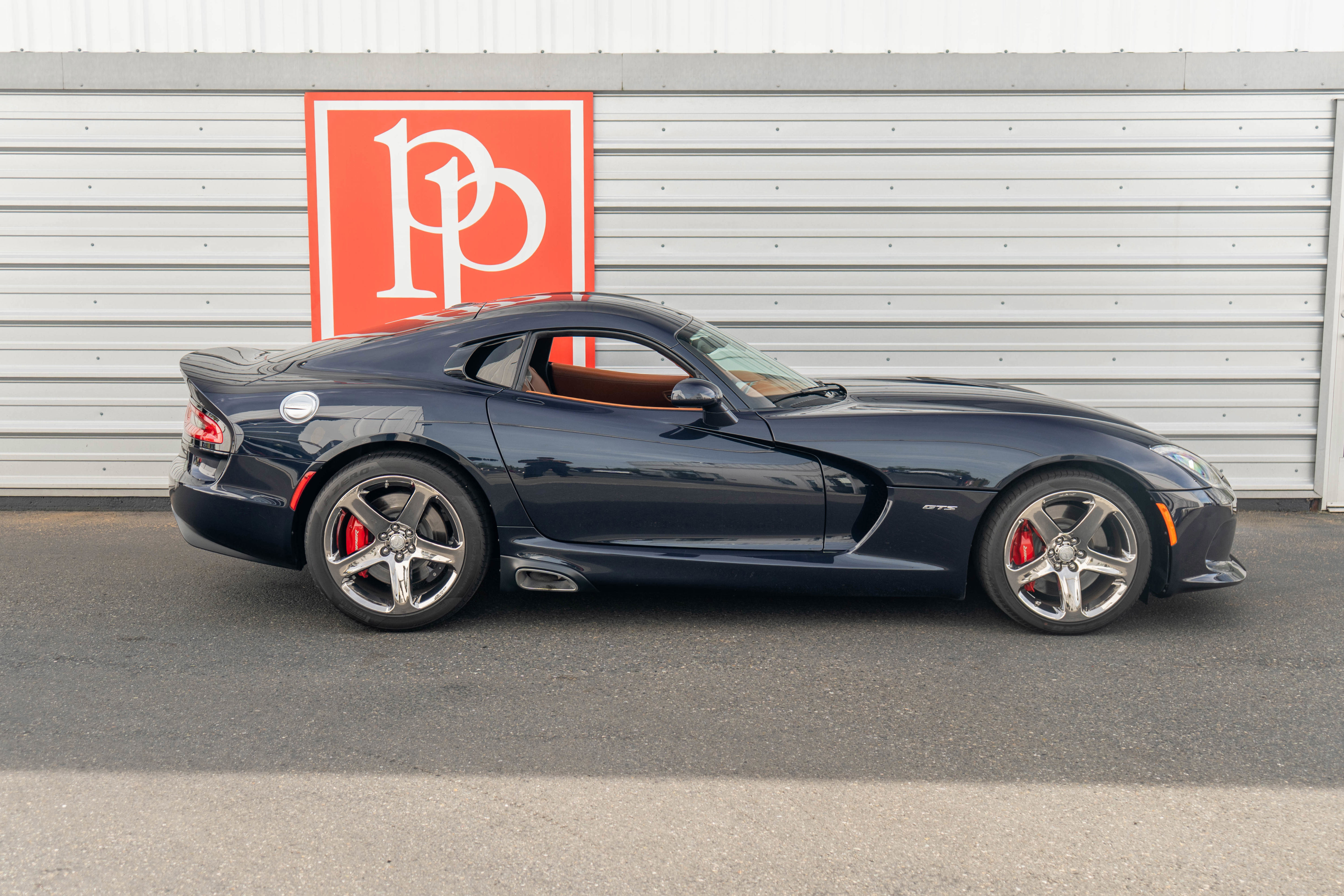 Used 2013 SRT Viper GTS w/ GTS Laguna Interior Pkg RWD image 33