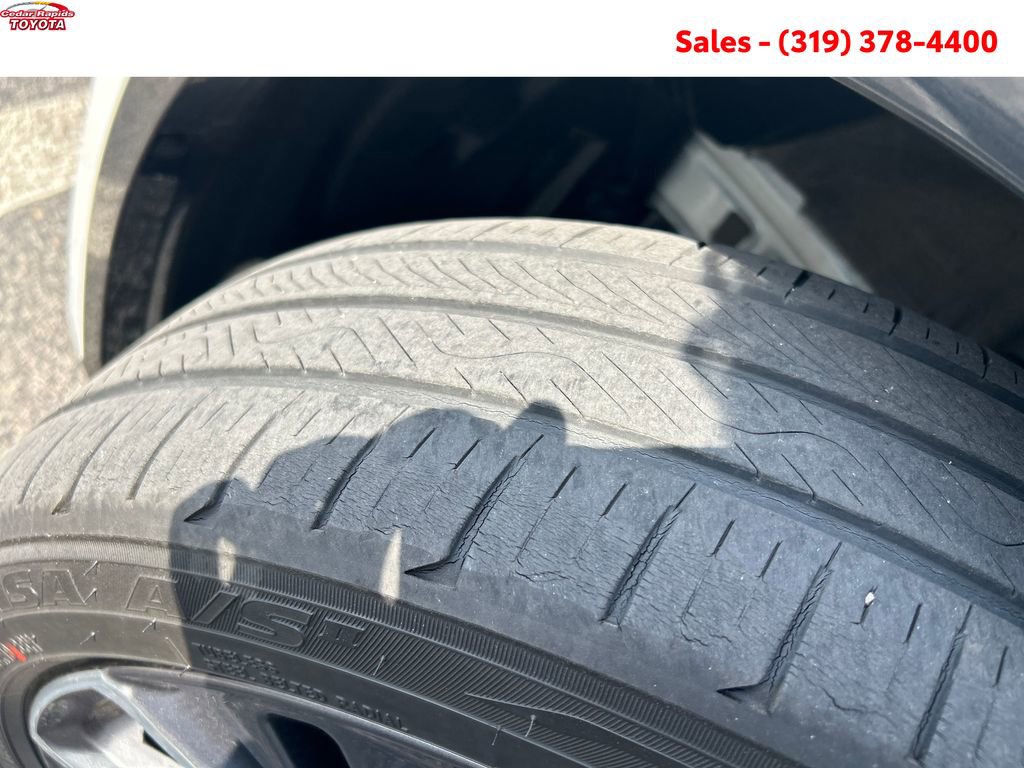 Certified 2024 Toyota Prius XLE AWD/4WD image 27