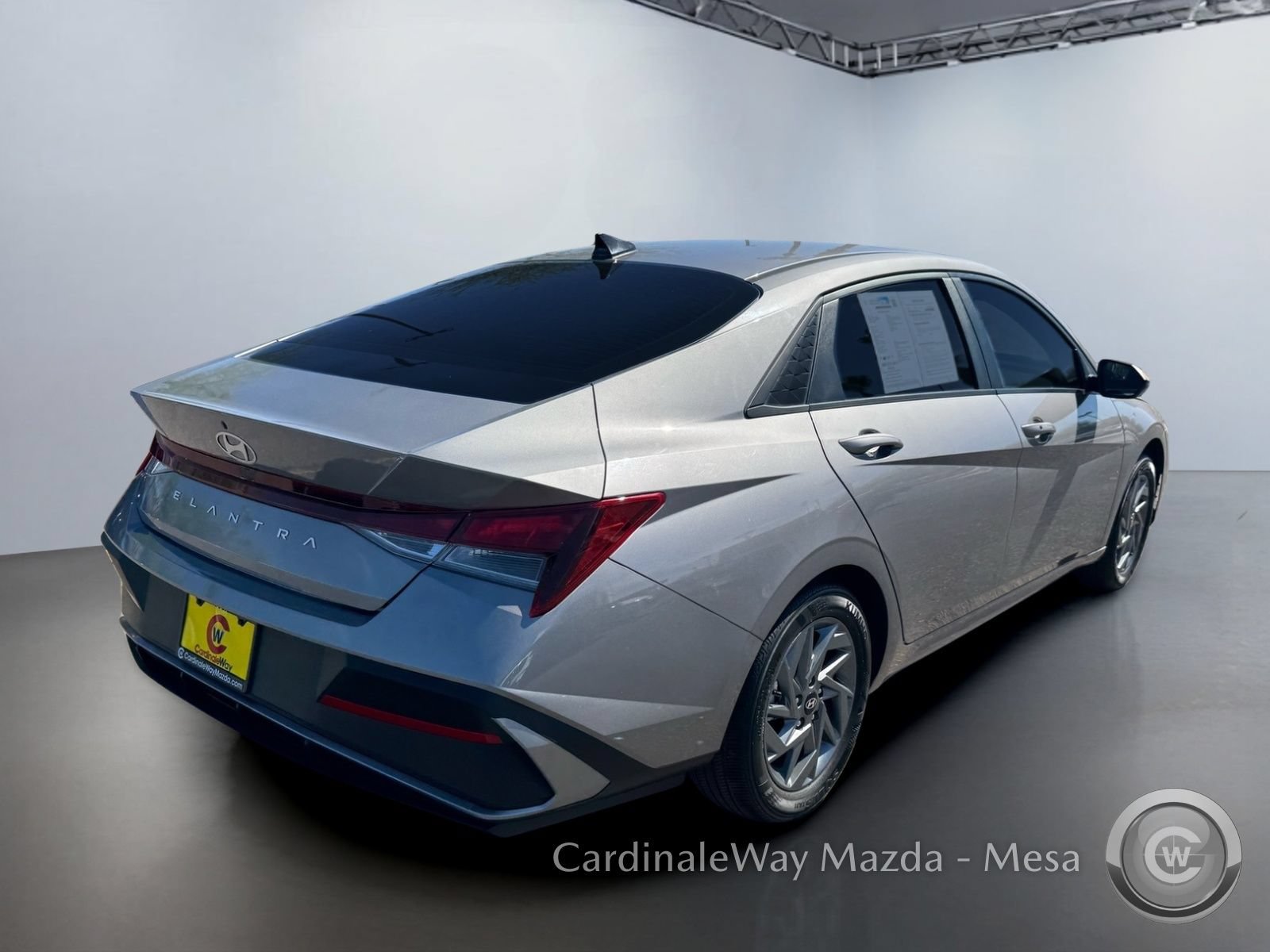 Used 2024 Hyundai Elantra SEL FWD image 4