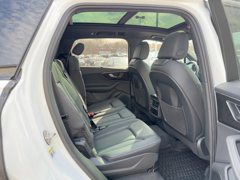 New 2026 Audi Q7 3.0T Premium Plus image 7
