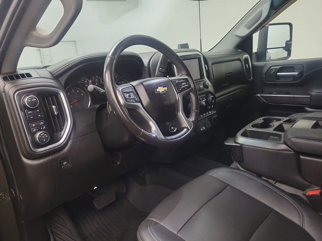 Used 2023 Chevrolet Silverado 3500 LTZ image 4