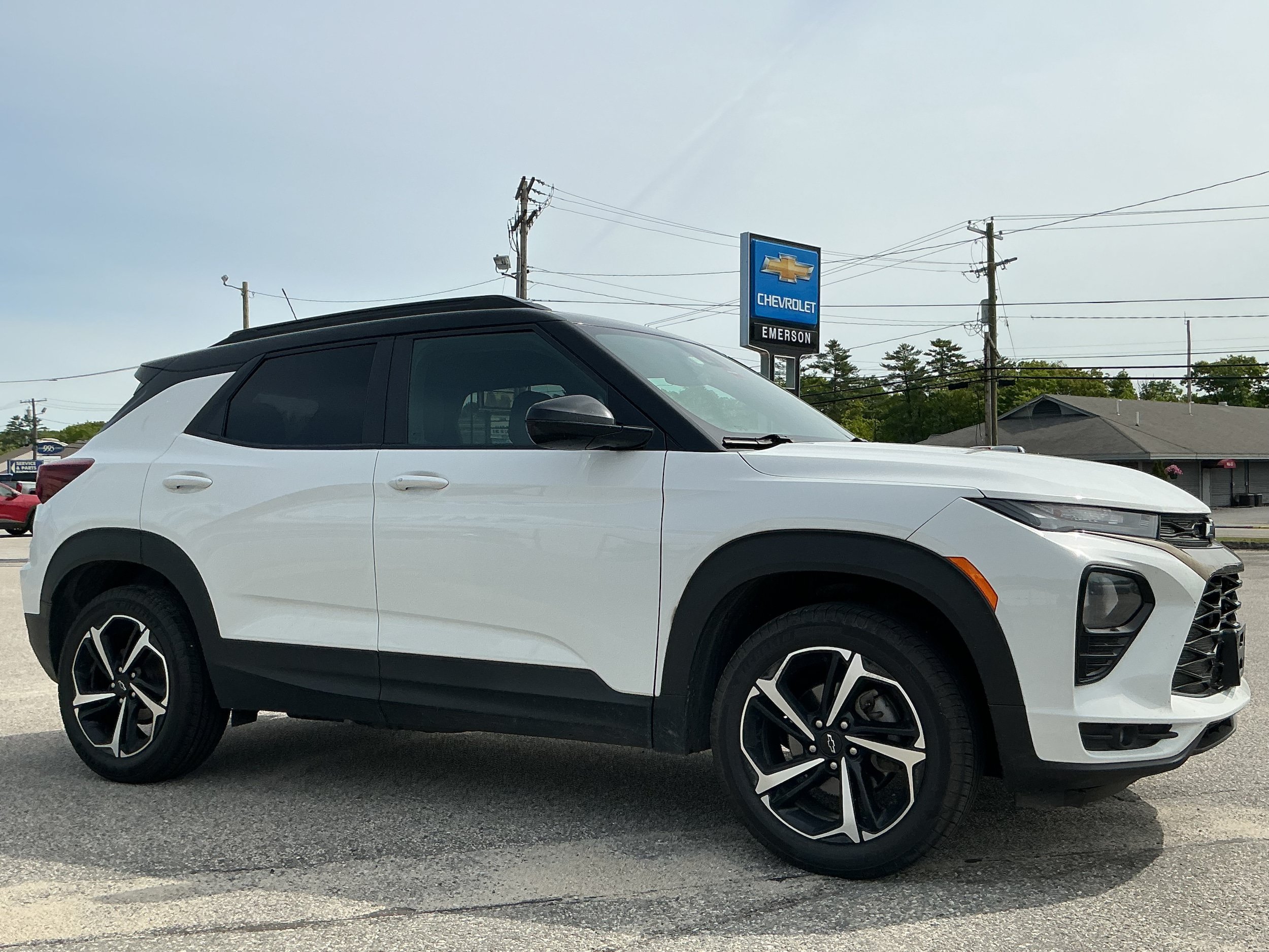 Certified 2023 Chevrolet TrailBlazer RS w/ Convenience Package AWD/4WD image 3