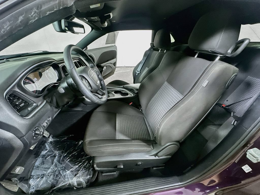 Used 2022 Dodge Challenger R/T RWD image 15