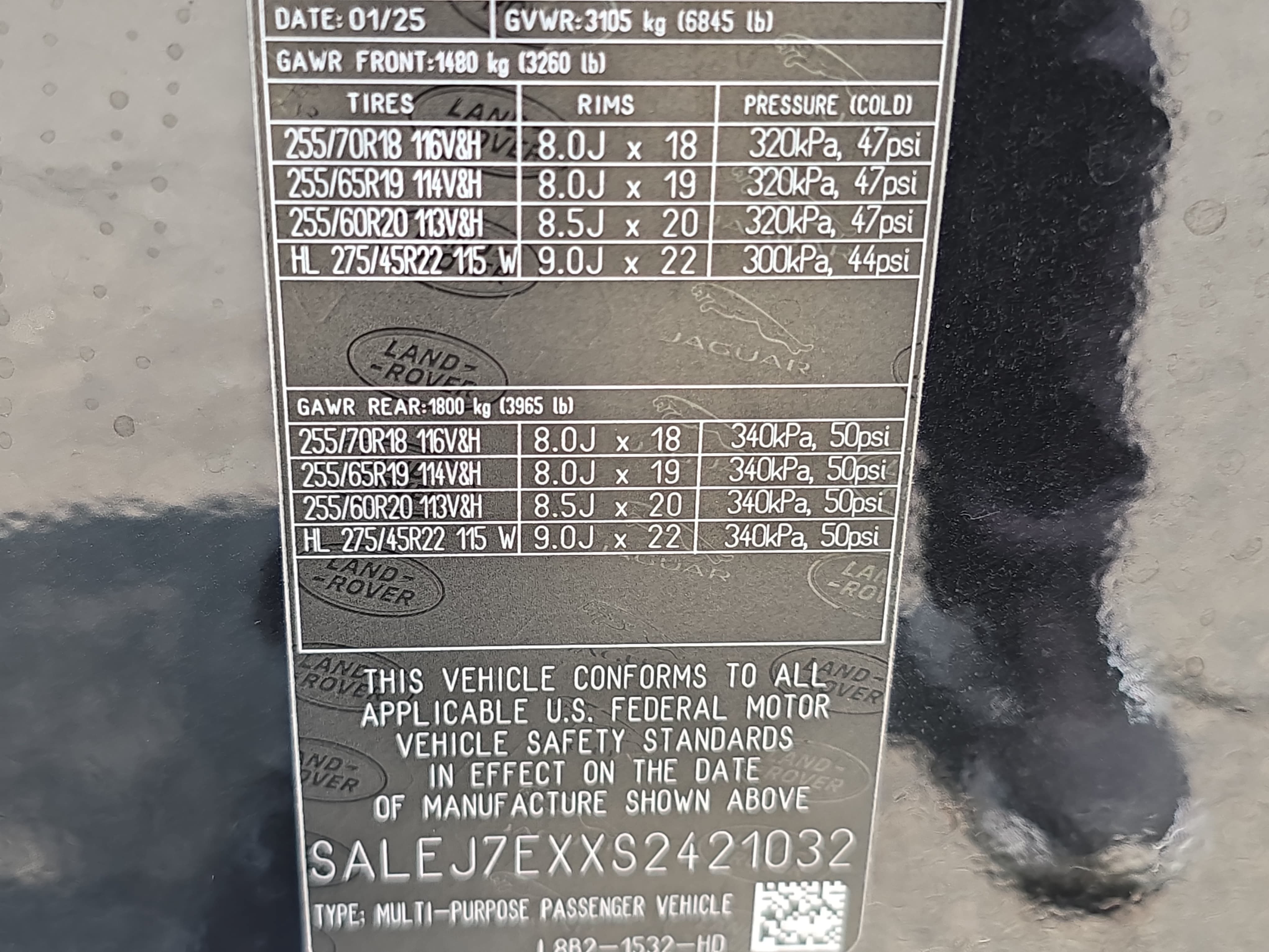 Certified 2025 Land Rover Defender 110 S AWD/4WD image 35