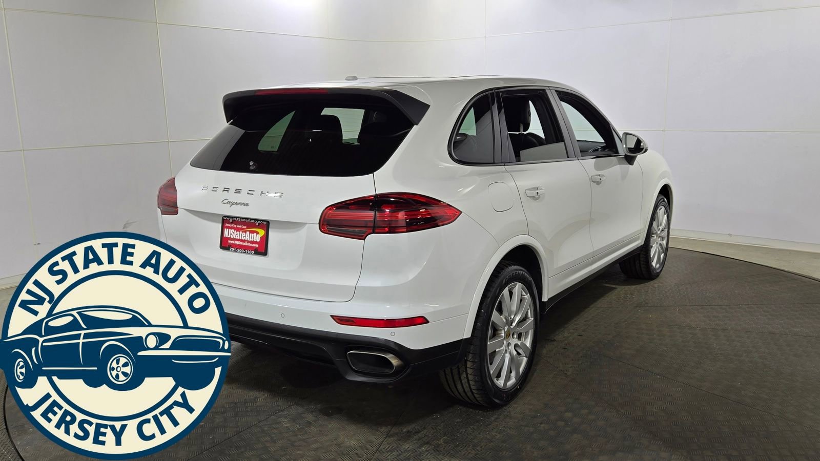 Used 2018 Porsche Cayenne Platinum Edition image 7