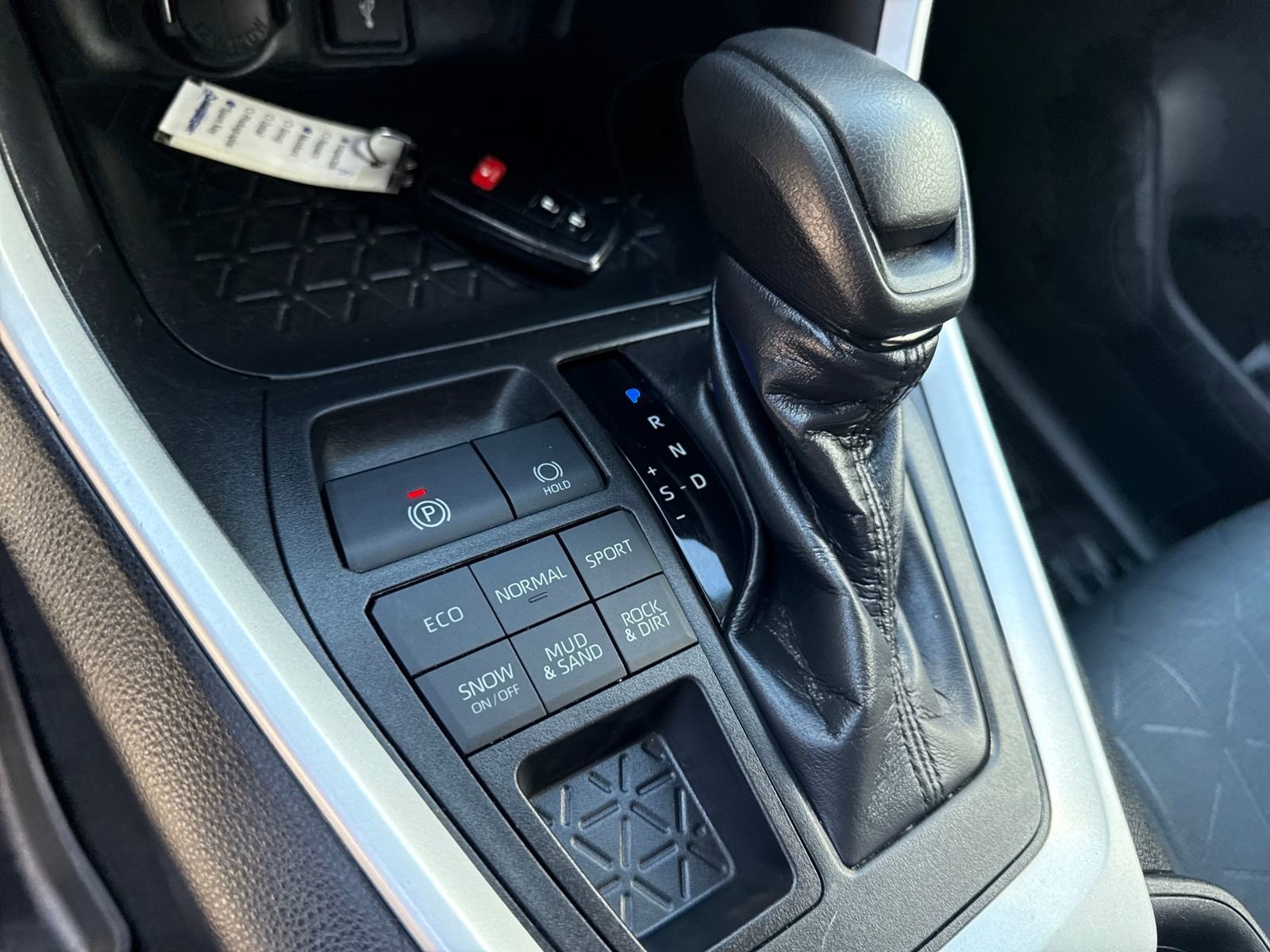 Used 2020 Toyota RAV4 XLE w/ All Weather Liner Package AWD/4WD image 22
