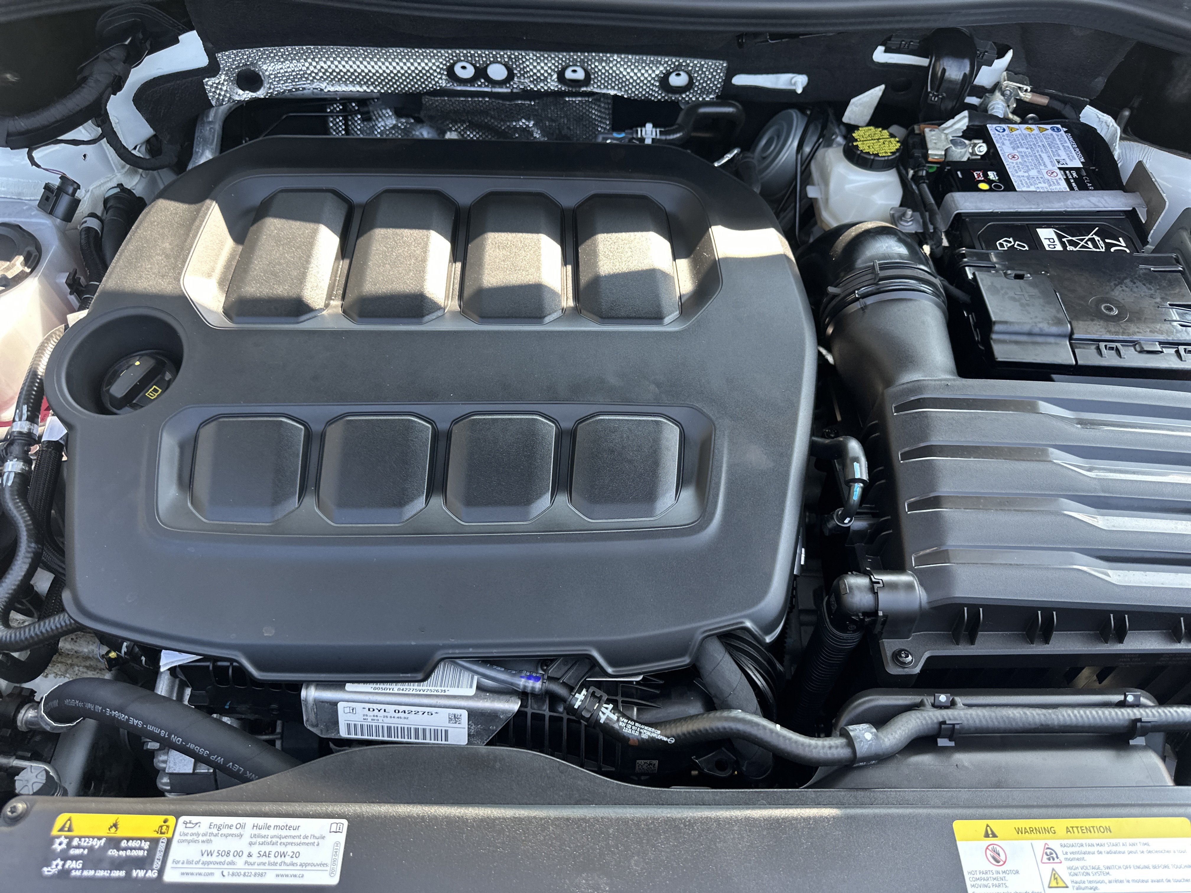 Used 2025 Volkswagen Tiguan SE AWD/4WD image 10