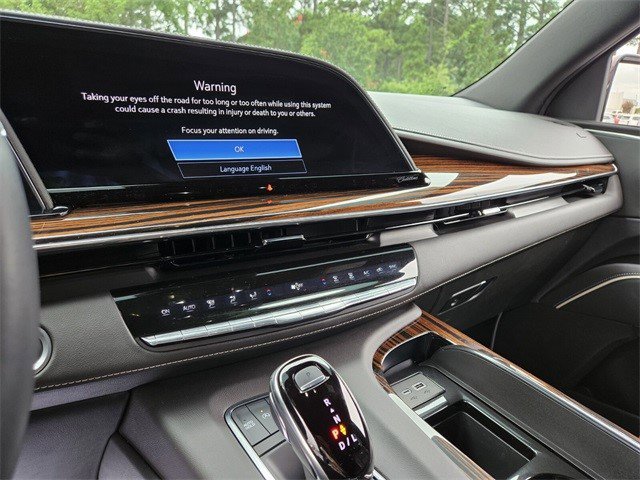 Certified 2024 Cadillac Escalade ESV Premium Luxury w/ Performance Package image 18