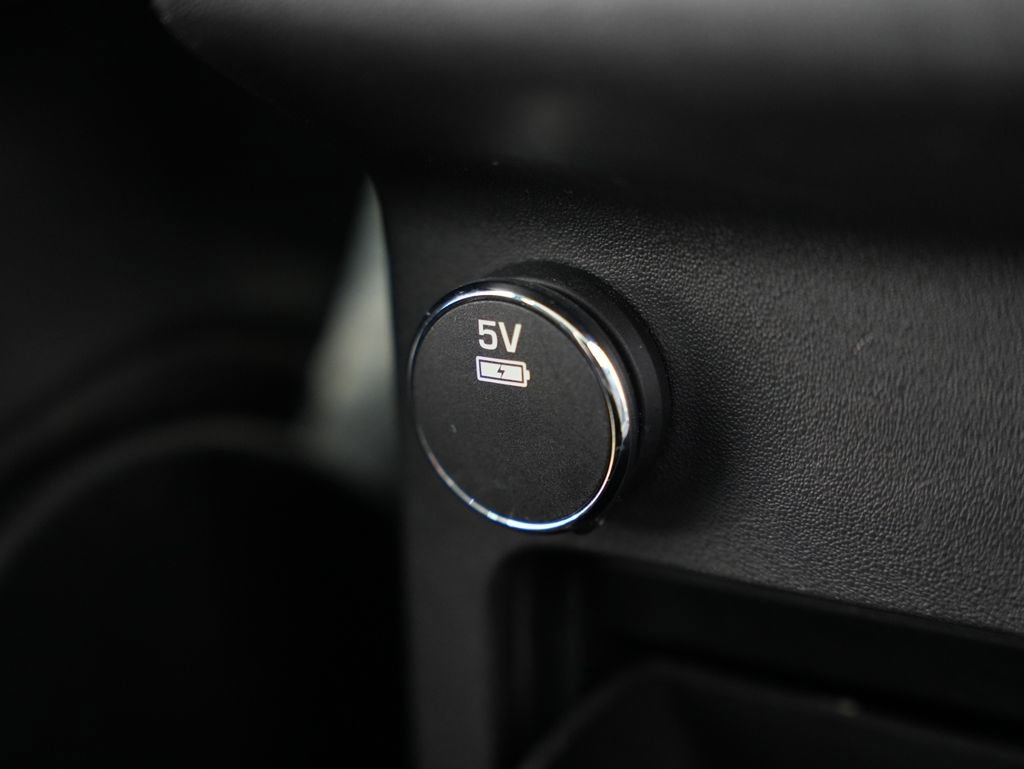 Used 2017 Land Rover Discovery HSE AWD/4WD image 46