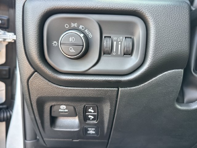 New 2027 RAM 1500 4x4 Crew Cab image 17