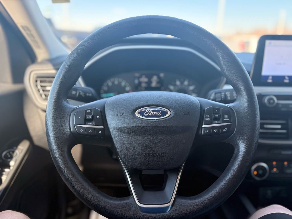 Used 2022 Ford Escape SE image 15