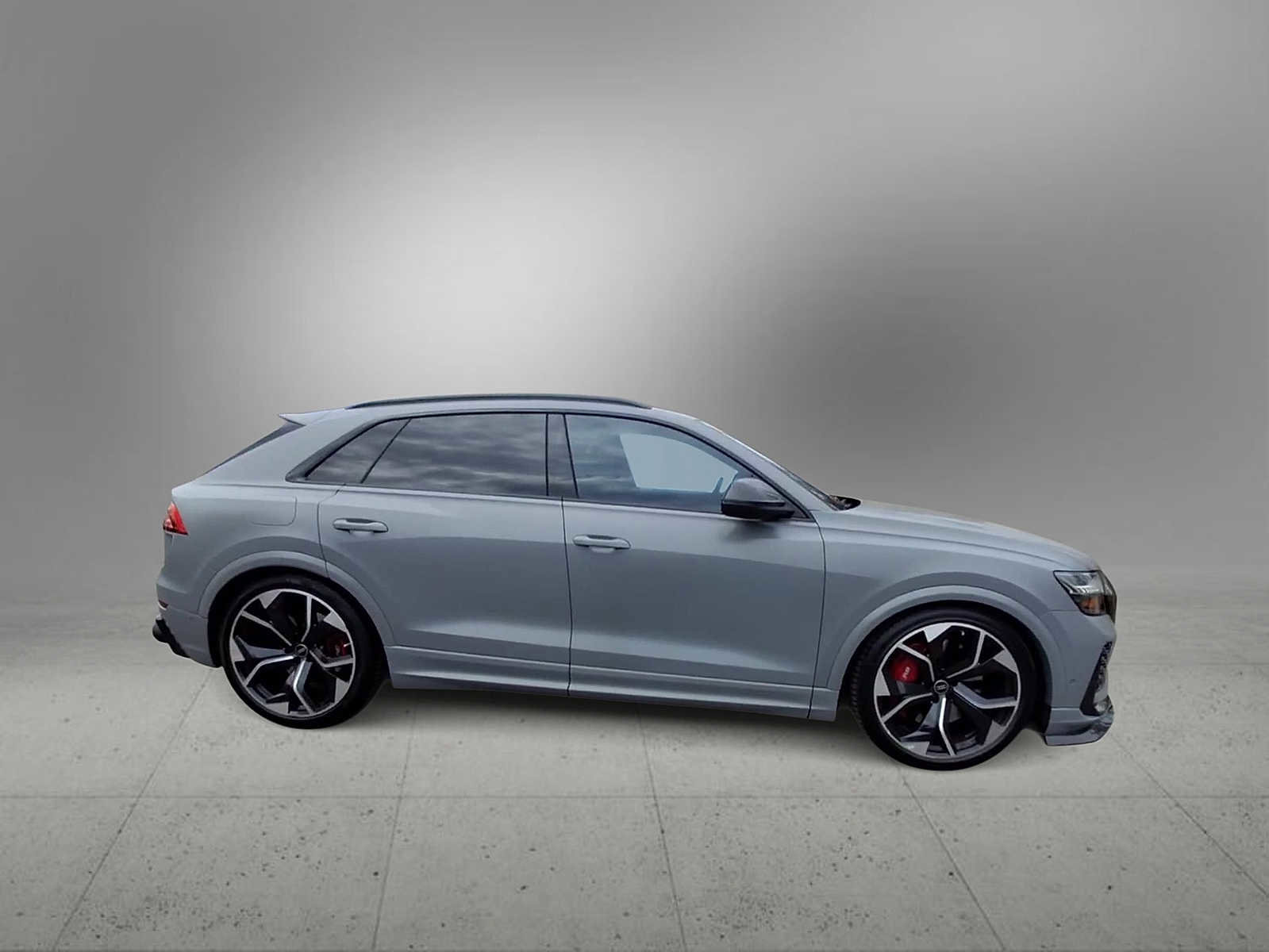 Used 2024 Audi RS Q8 w/ Black Optic Package image 9