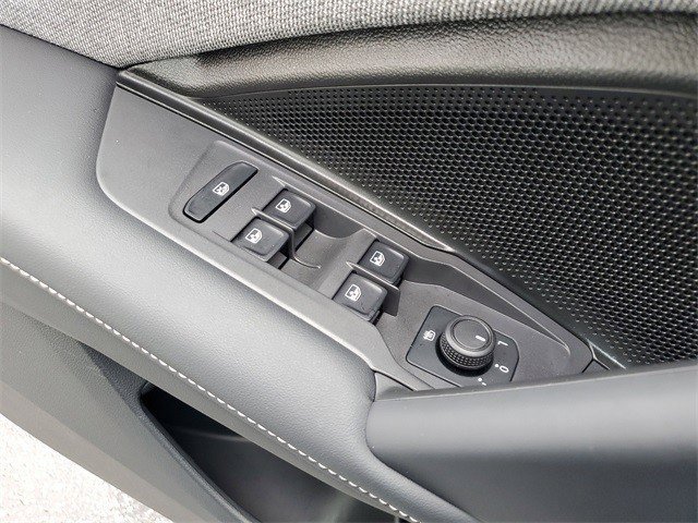 Certified 2025 Volkswagen Tiguan S image 21