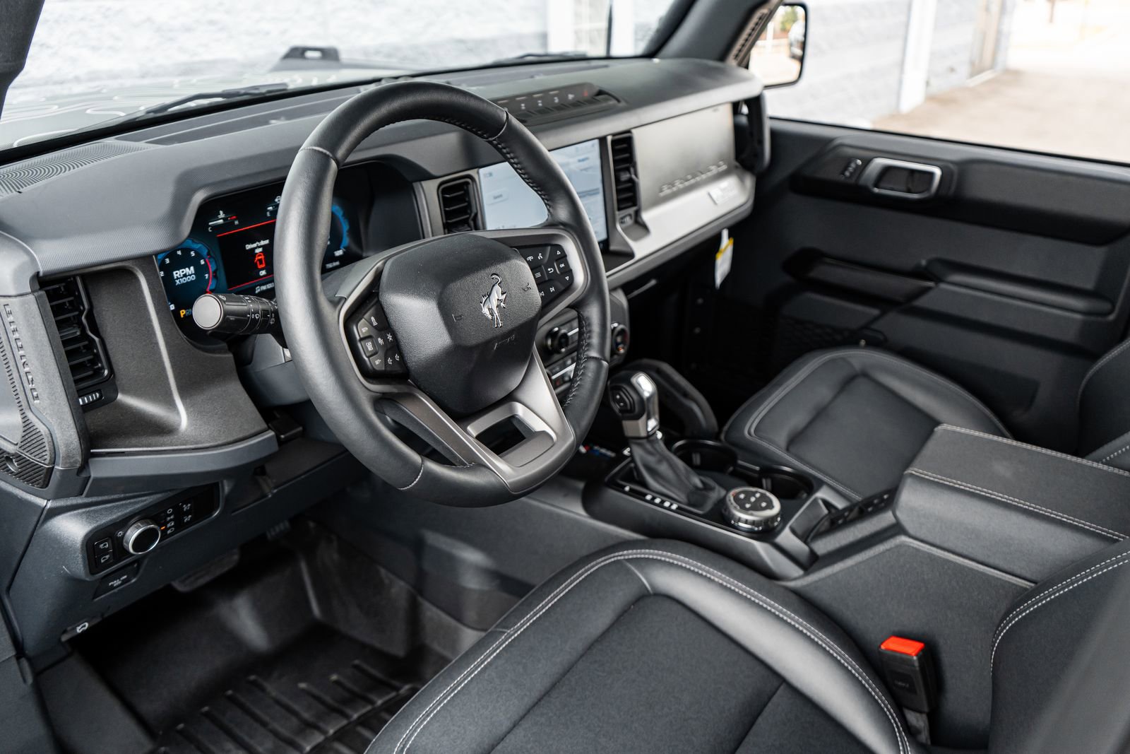 Used 2025 Ford Bronco Badlands AWD/4WD image 31