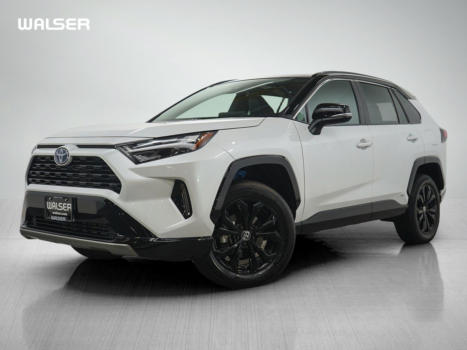 Used 2024 Toyota RAV4 XSE w/ Weather Package AWD/4WD image 1