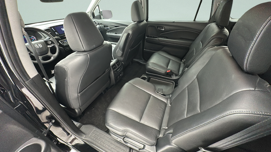 Used 2019 Honda Pilot Touring image 9